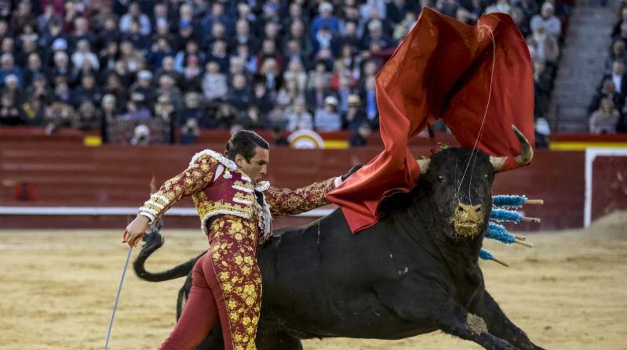 José María Manzanares, protagonista de los carteles de Fallas