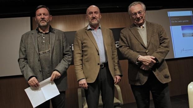 Antonio Cáceres: «La poesía viene cuando ella quiere, no cuando uno lo desea»