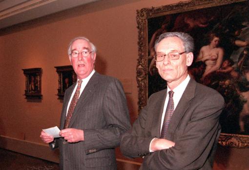 Jonathan Brown y Elliott en el año 2002.