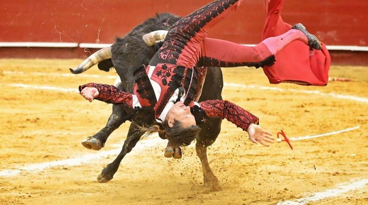 Roca Rey, con el tercer toro