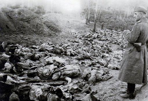 Fosas comunes de Katyn donde fueron fusilados familares de Bauman