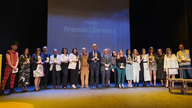 Rodríguez Almodóvar, Laura Hojman y Haze reciben los Premios de Literatura Infantil y Juvenil Gunis