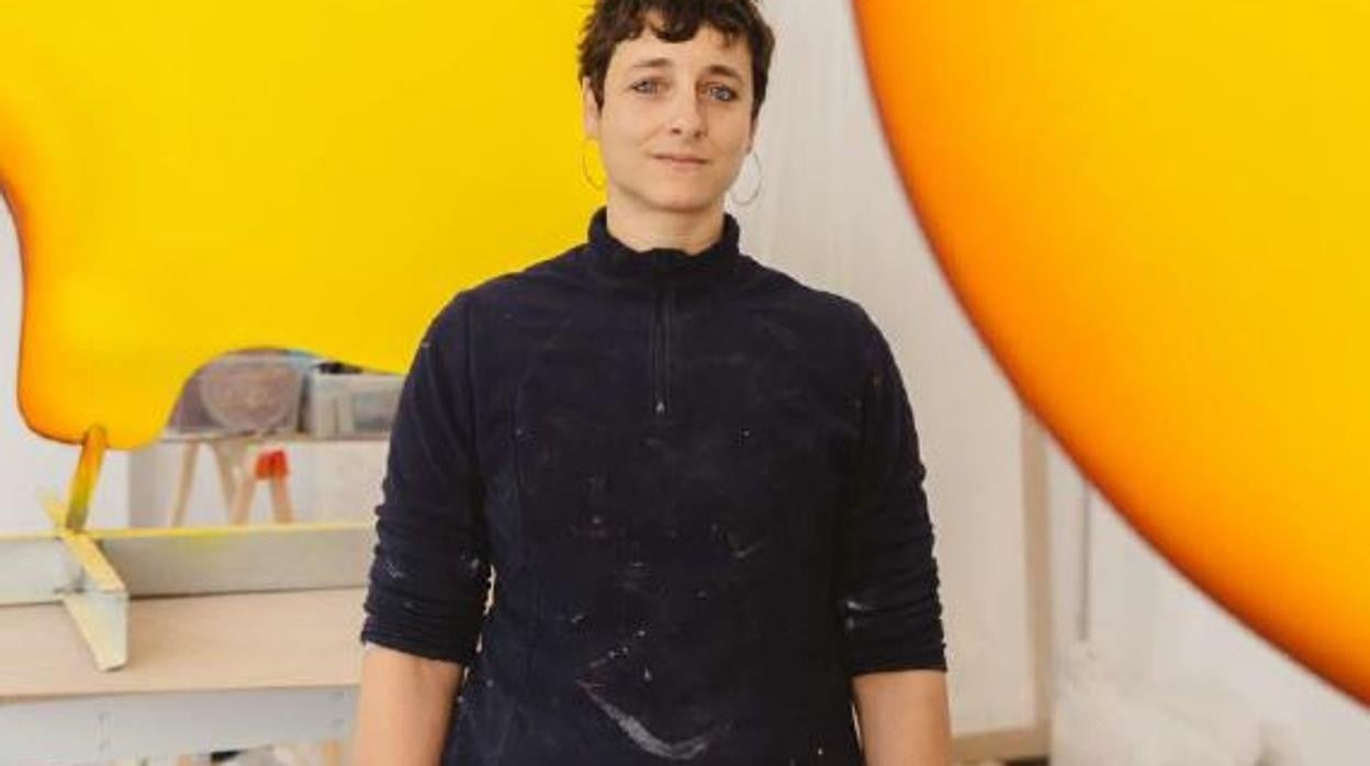 Teresa Solar, trabajando en sus nuevas piezas