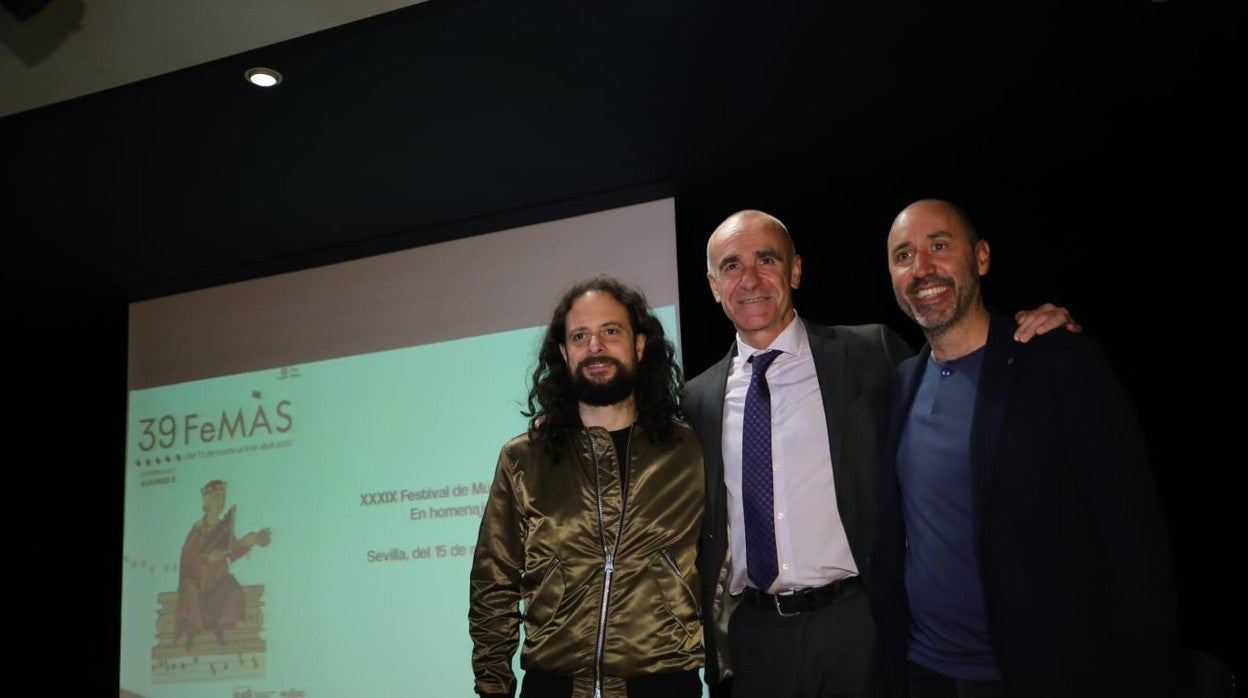 Fahmi Alqhai, Antonio Muñoz y Javier Menéndez, durante la rueda de prensa del FeMÀS