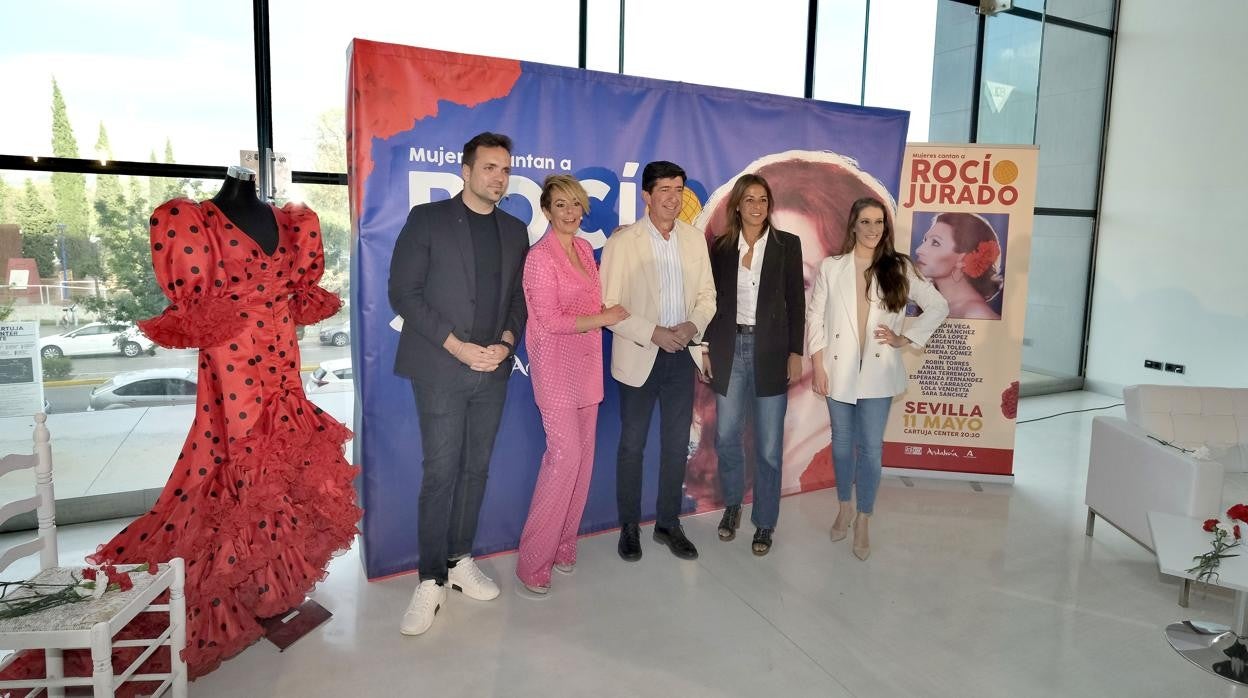 Javier Esteban, Rocío Carrasco, Juan Marín, Rosa Hernández y Argentina, ayer en las instalaciones del Cartuja Center Cite