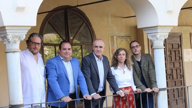 La Feria del Libro se traslada a otoño reforzada con un festival de literatura hispanoamericana