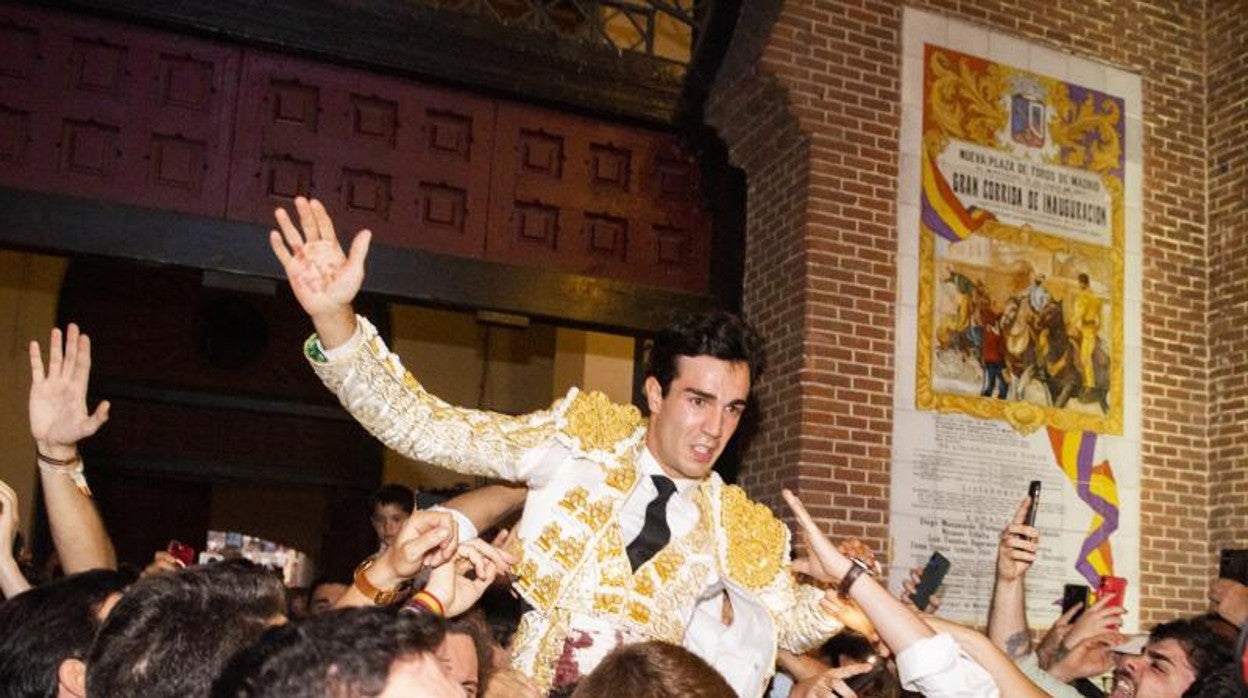 Tomás Rufo sale por la Puerta Grande de Las Ventas