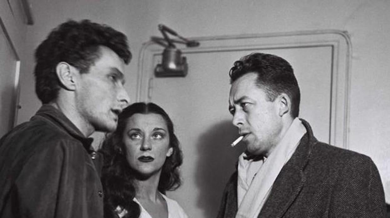 María Casares junto a Jean Louis Barrault ( a la izquierda) y Albert Camus