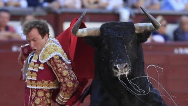 Triunfo y sangre de Román en San Isidro