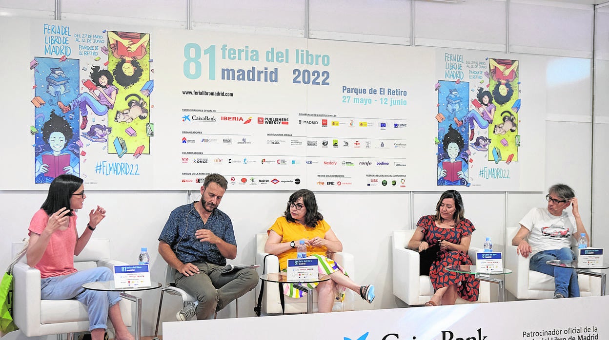 De izqda. a dcha., Inés Martín Rodrigo, Javier Montes, Mercedes Cebrián, Laura Barrachina y Juan Tallón