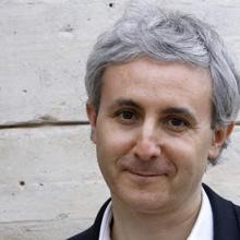 Jablonka, historiador, nacido y crecido con una memoria de la violencia sin sentido, tuvo cuatro abuelos judíos