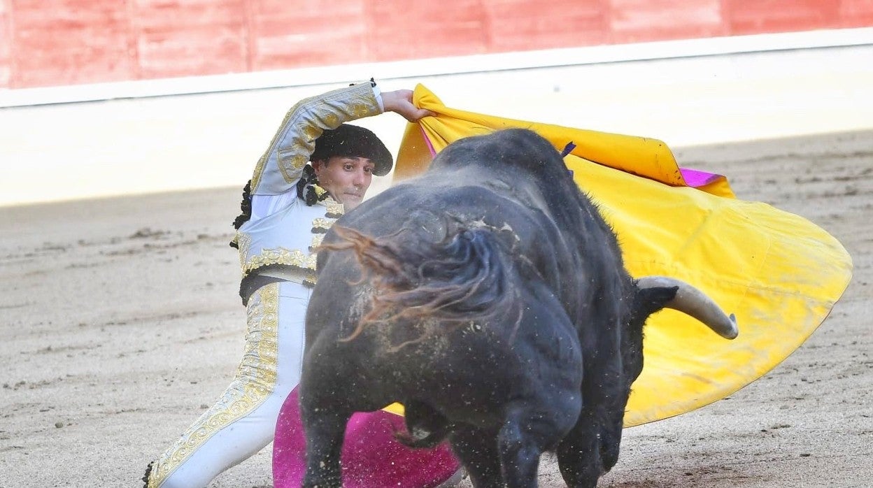 Gómez del Pilar, a portagayola en el primero de su lote