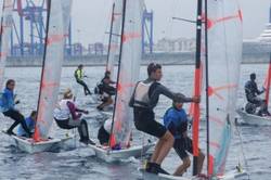 Carla y Marta Munté afianzan su liderazgo en la Copa de España de 29er