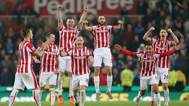 El Stoke City celebra la victoria