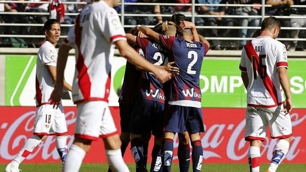 El Éibar vence a un inofensivo Rayo