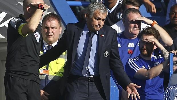 José Mourinho, en un partido del Chelsea
