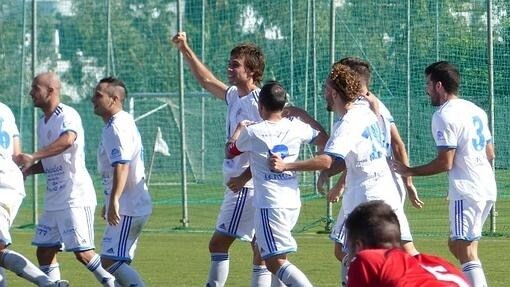 Los jugadores del Vélez celebran un gol