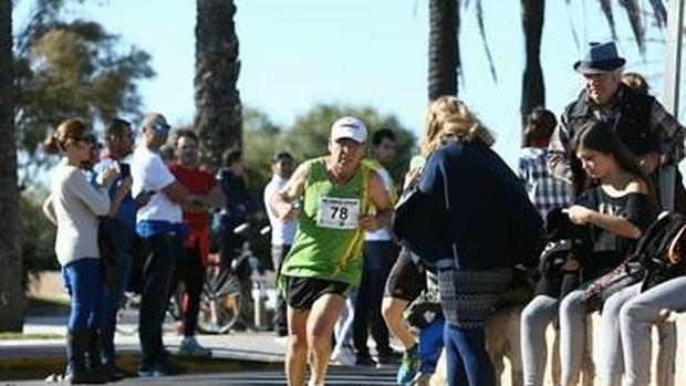 Rubén Vega destaca en la XXI Carrera Popular Puerto Menesteo