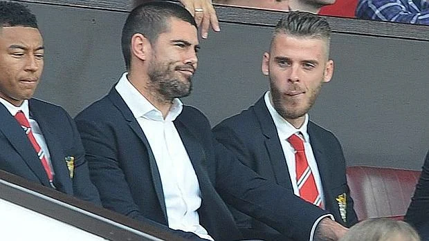 Valdés, en el banquillo de Old Trafford
