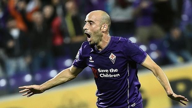 Borja Valero, celebrando un tanto con la Fiorentina