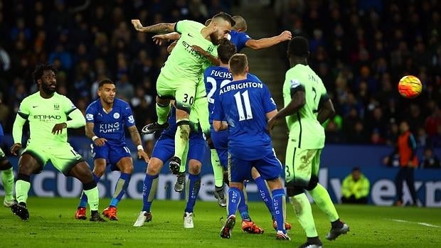 Empate de Leicester y City que deja líder al Arsenal