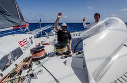 Trofeo Julio Verne: “Spindrift 2” a 200 millas del Ecuador