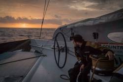 Trofeo Julio Verne: “Spindrift 2” a 200 millas del Ecuador