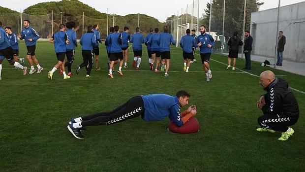 Cádiz CF-Real Jaén: Enero, el mes de los exámenes