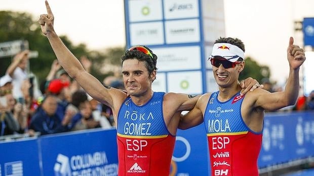 Javier Gómez Noya y Mario Mola, triatletas españoles que competirán en Río 2016