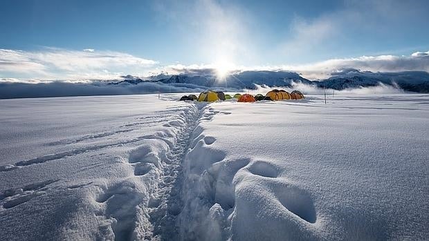 Campamento del Mainz en mitad de la nieve