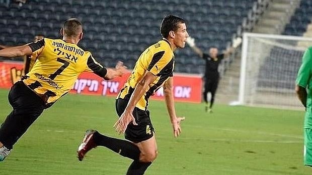 El español Jesús Rueda celebra un gol en el Beitar