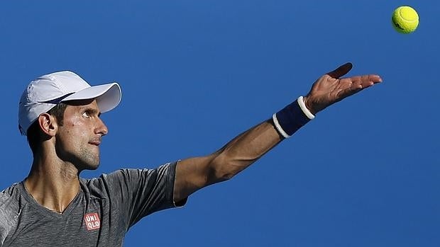 Djokovic, durante un entrenamiento en Australia