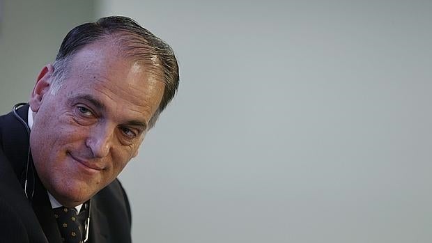 Tebas defiende al Real Madrid, el Barcelona y el Atlético en el litigio de los menores