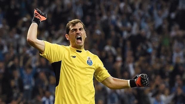 Íker Casillas, portero del Oporto