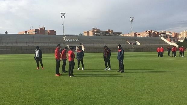 El increíble piscinazo que acaba en penalti e indigna al Quintanar