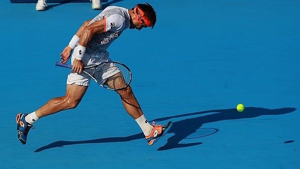 David Ferrer pierde una bola en el partido contra Dolgopolov