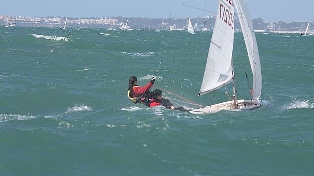 Gran día de regatas en la bahía de cádiz