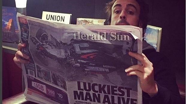 Alonso, con una portada sobre su accidente