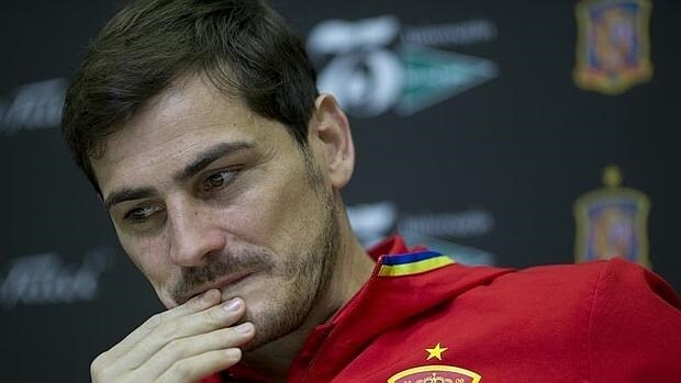Iker Casillas, en una rueda de prensa con la selección española