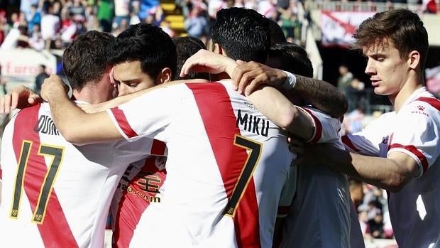 El Rayo se acerca a la permanencia