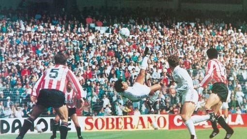 El golazo de Hugo Sánchez ante el Logroñés