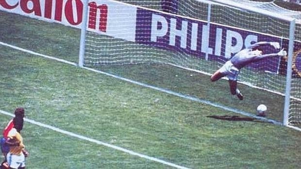 El español Michel marcaba un «gol fantasma» en el Mundial del 86 en México