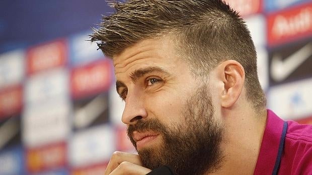 Piqué vuelve a atacar en Twitter a ABC