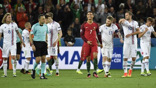 Cristiano, en mitad de la alería islandesa