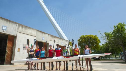 Equipo femenino de piragüa