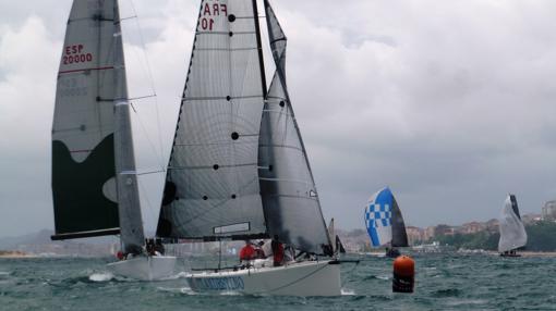 Gran espectáculo en la primera jornada de la XVIII Regata Felipe de Borbón