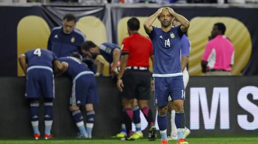 La cara de Mascherano lo dice todo