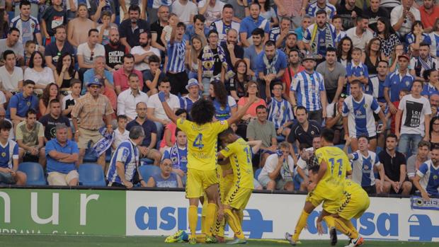 Hércules-Cádiz CF: Los leones doman a Hércules y rugirán en Segunda