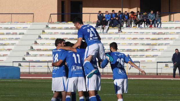 Francis desata la euforia y lleva al San Fernando a Segunda B