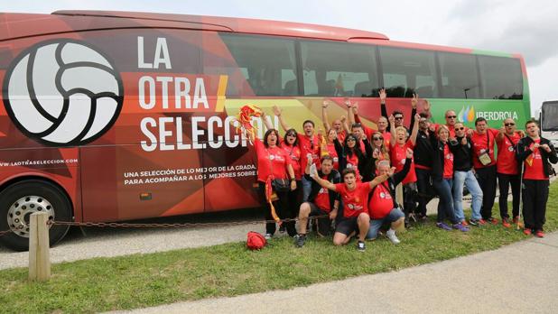 Vuelta a casa tras cumplir un sueño, animar a la selección en Francia